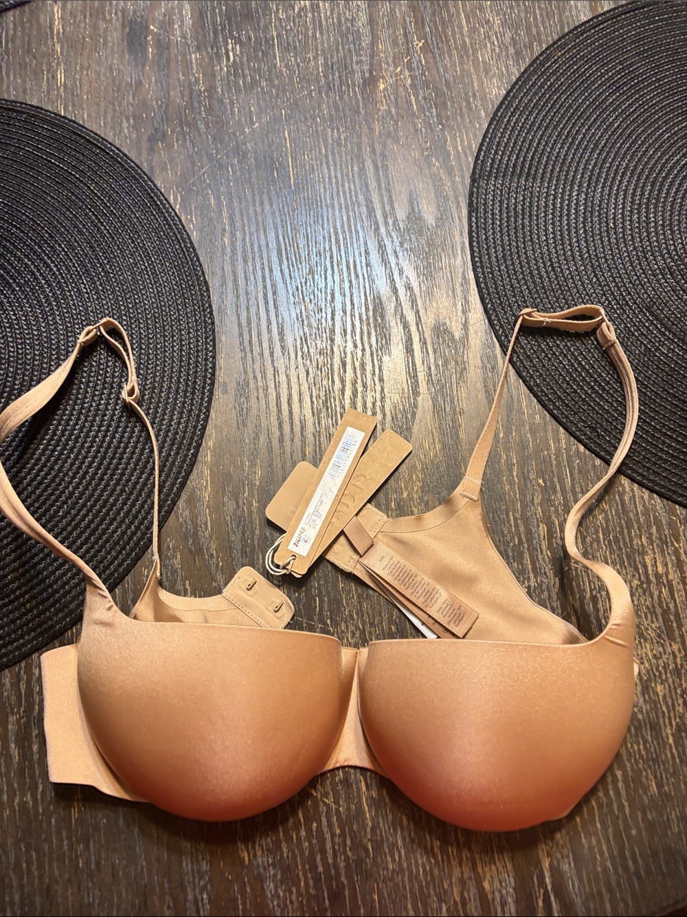 SKIMS ultimate push up balconette lay 34B bra NWT creases in pads